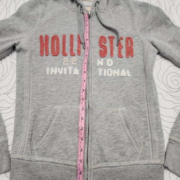 [S] Gray Zip Up Hollister Hooded Sweater - Picture 5 of 7